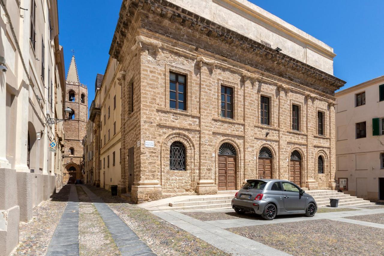 La Finestra Sul Teatro Daire Alghero Dış mekan fotoğraf
